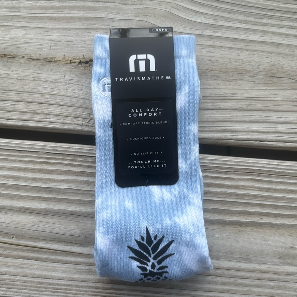 Travis Mathew crew socks